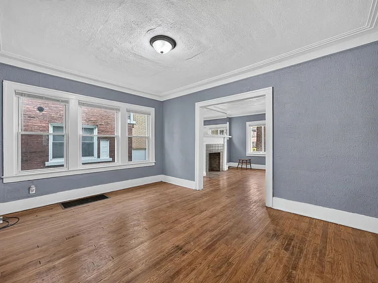 2025 Calvert St — Photo 10