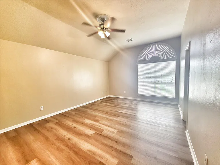 2715 Sailors Moon Dr — Photo 10