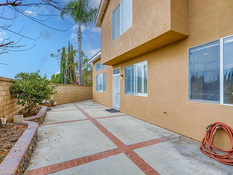 14656 Acacia St — Photo 48