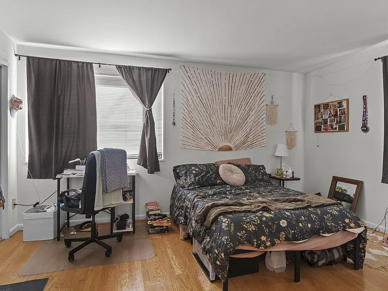 1931 N Cleveland St #213 — Photo 11