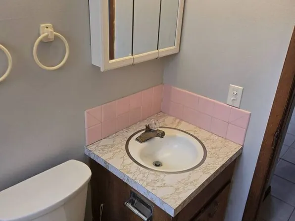 2266 5th St SW, Akron, OH 44314