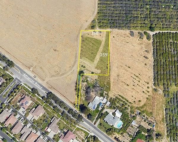 2nd image of 26100 Mission Rd