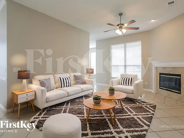 5372 Chestnut Lake Dr — Photo 5