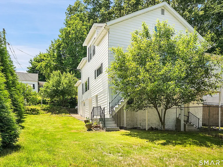 275 Riverview Ave — Photo 39