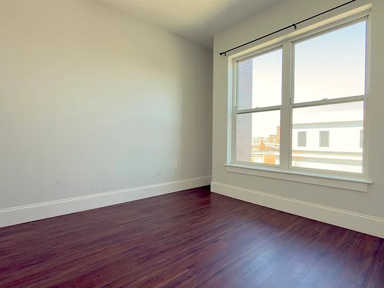 205 Maverick St #412 — Photo 9