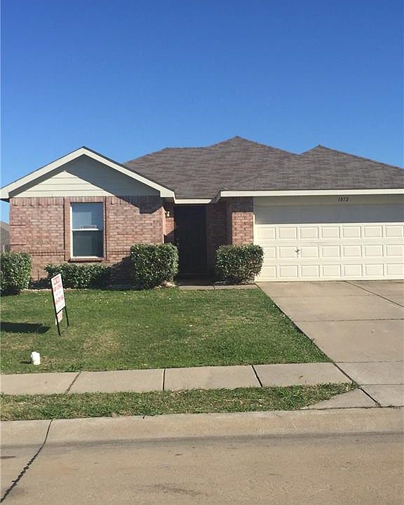1st image of 1812 Willowbrook Dr