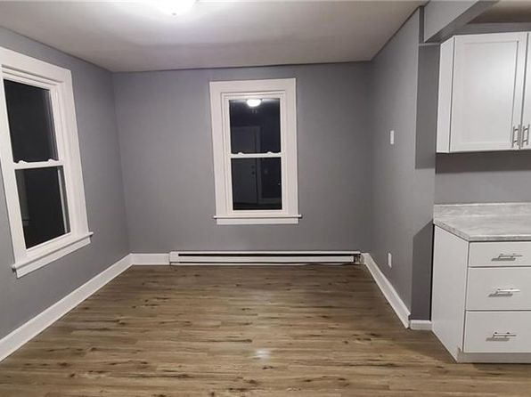 217 N Main St APT 2