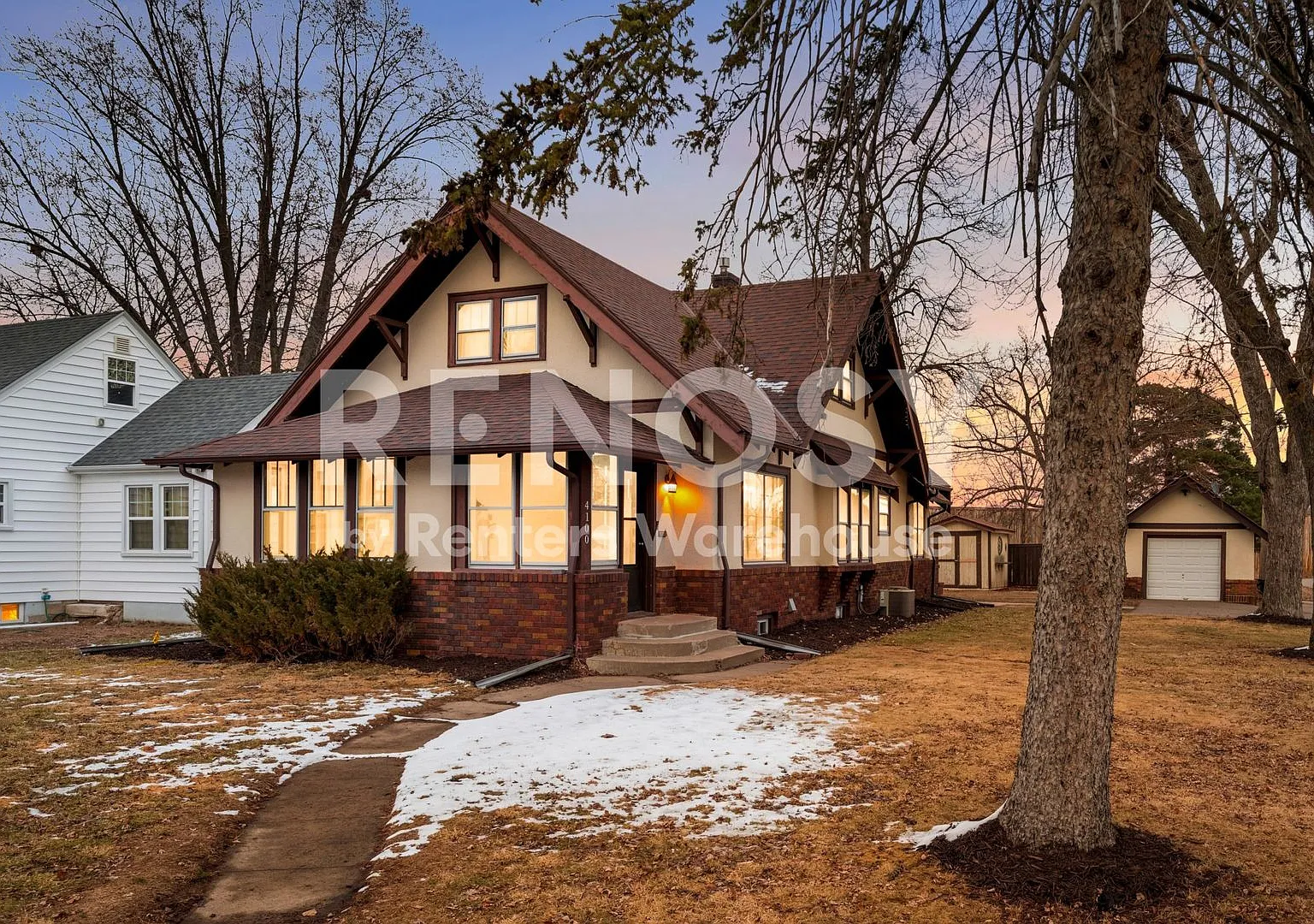 Available July 1st 5 Bedroom 2 Bath Single Family Home in Robbinsdale — Photo 2