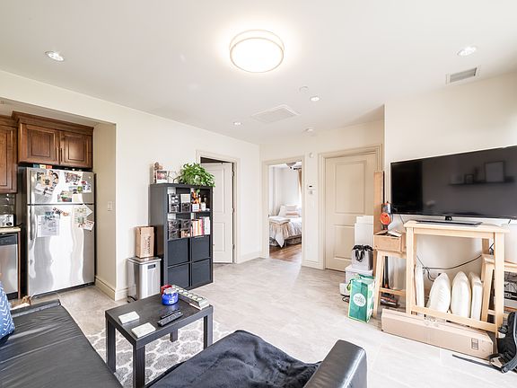 2nd image of 300 Eldert St APT 3R