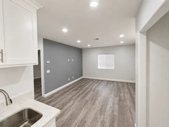 8426 Greenpoint Ave #2, Riverside, CA 92503