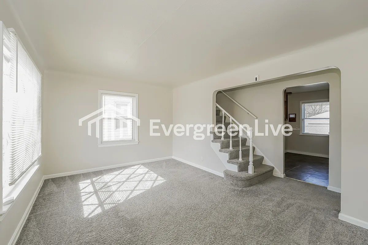 Building Photo - 14813 Reddington Ave