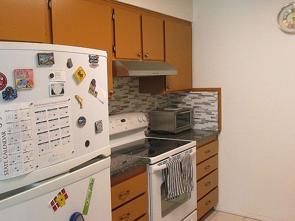 New Granite- tile backsplash