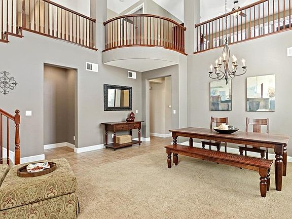 5th image of 101 Montrose Ct