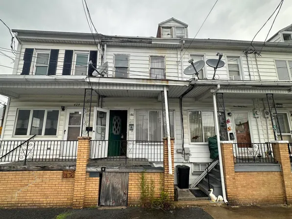 431 East Ave, Mount Carmel, PA 17851