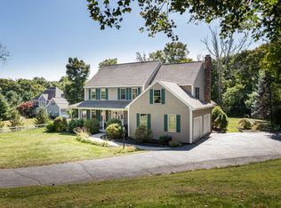 9 Hillside Ave, Southborough, MA 01772