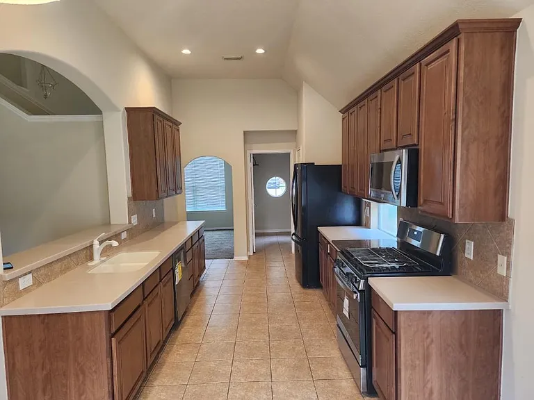 6411 Briar Moss Ln — Photo 17