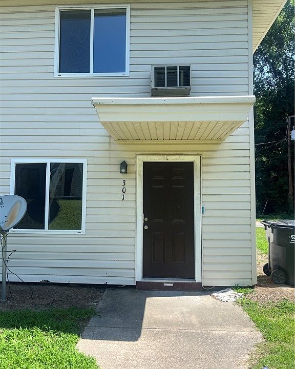 1st image of 301 Monticello Dr