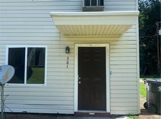 301 Monticello Dr, Hopewell, VA 23860
