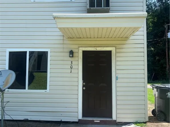 301 Monticello Dr, Hopewell, VA 23860