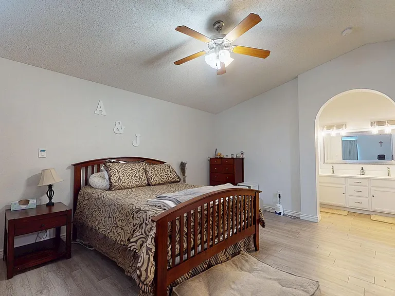 3249 Emerald Point Dr — Photo 21