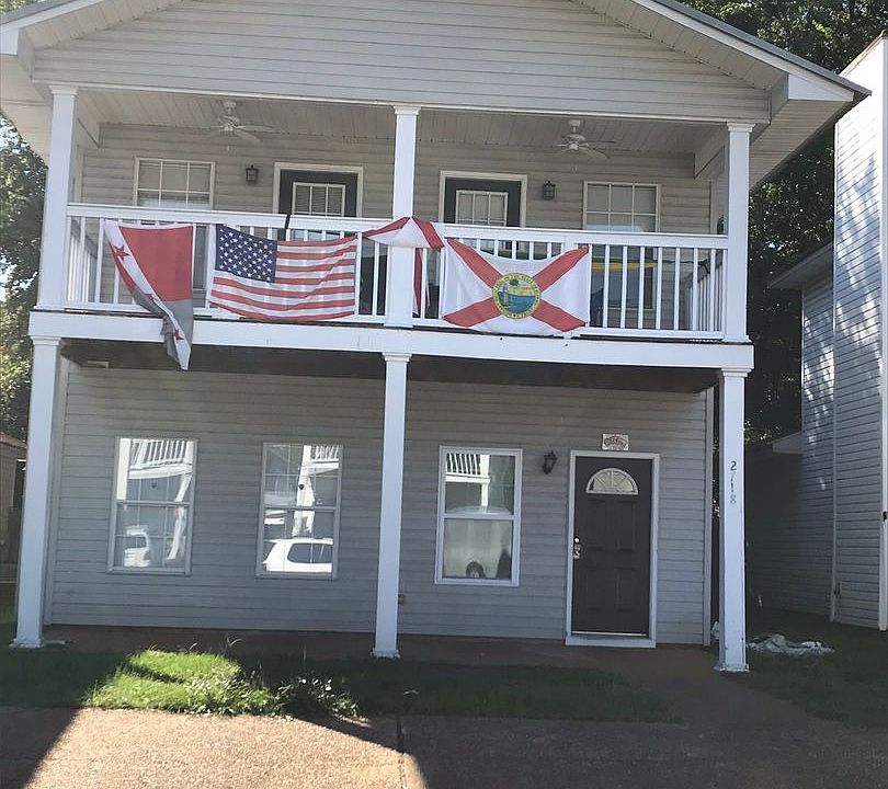 2nd image of 2718 Sumner Pl