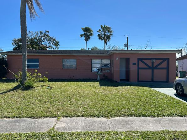 819 Almond Blvd