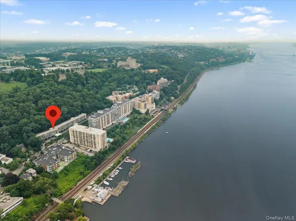 1116 Warburton Avenue #2J, Yonkers, NY 10701