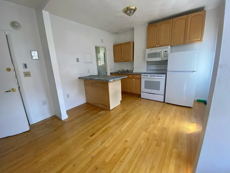 9 Charter St #3 — Photo 18