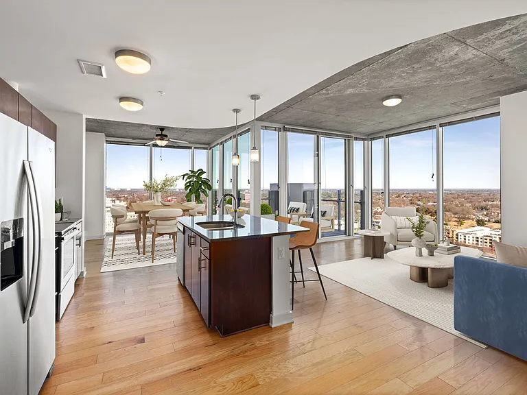 Skyhouse Raleigh — Photo 2