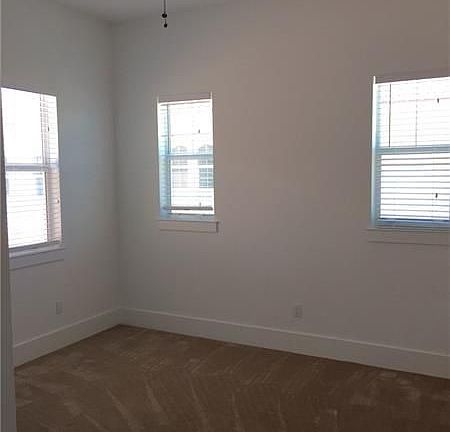 2nd image of 910 NE 17th Way