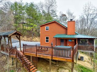 1380 Cupid Way, Pigeon Forge, TN 37876