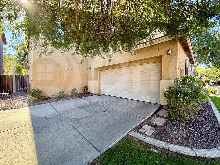 2209 E Pecan Rd — Photo 21