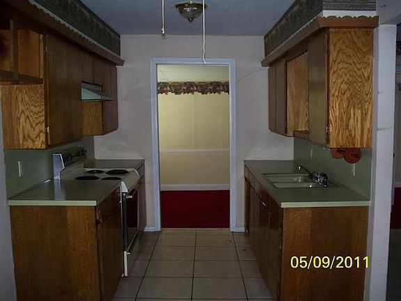 4th image of 901 Lovell Ln