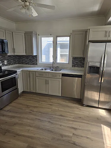 20 Paige St Photo 1