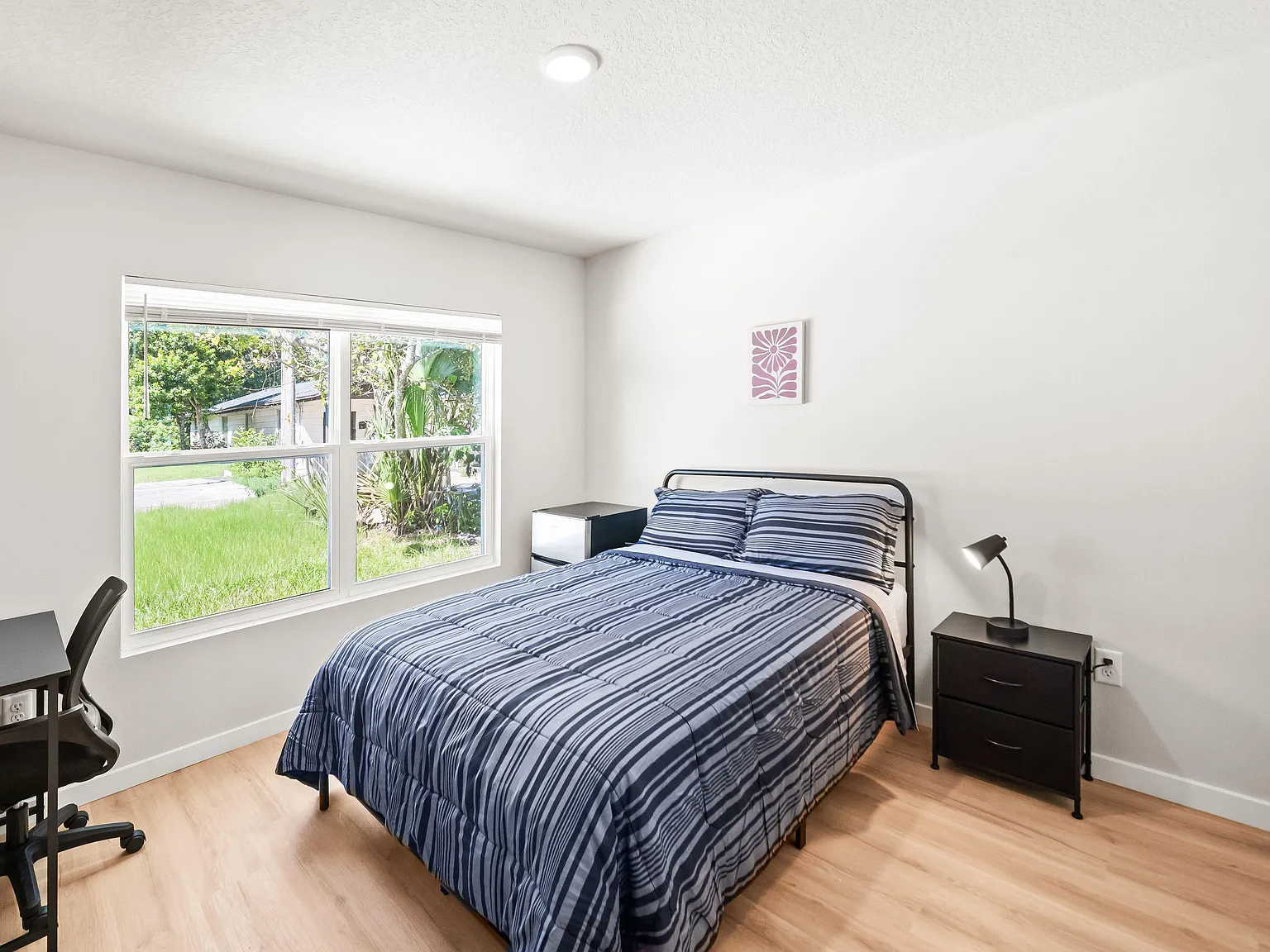 4 bed, 7.0 bath, 1800 sqft, $957 — Photo 3