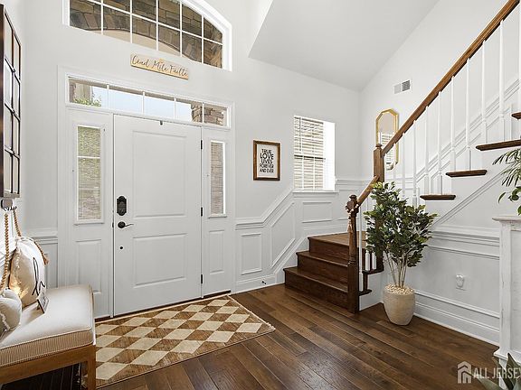 4th image of 23 Whistling Straits Dr