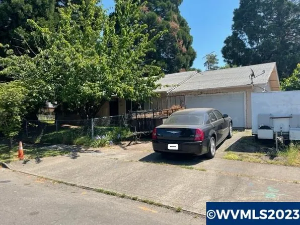 2908 Beacon St NE, Salem, OR 97301