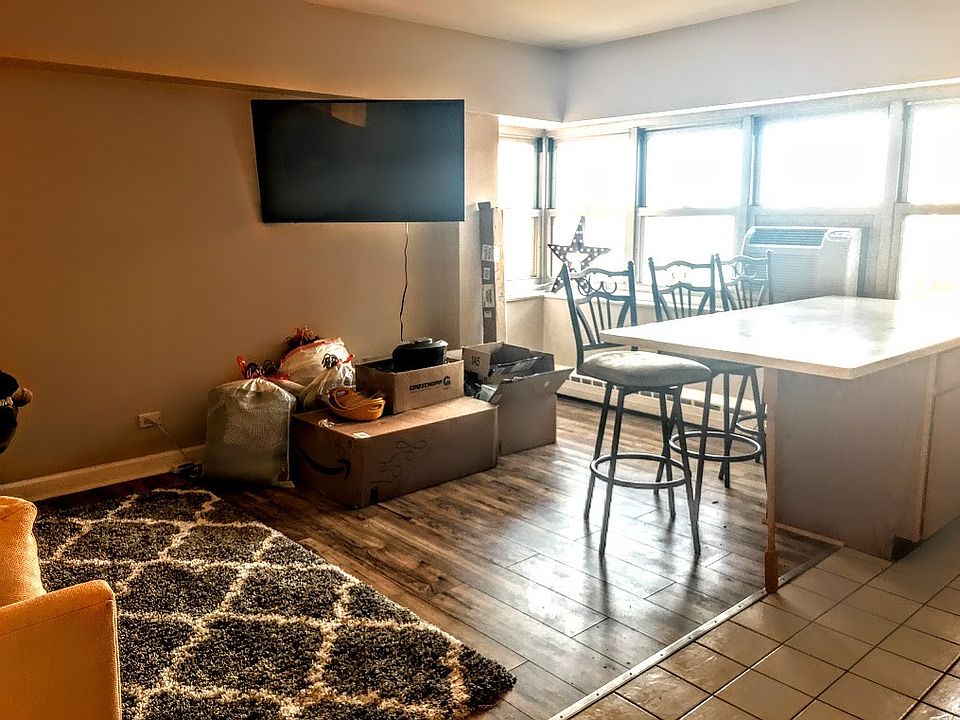 1st image of 4970 N Marine Dr APT 1228