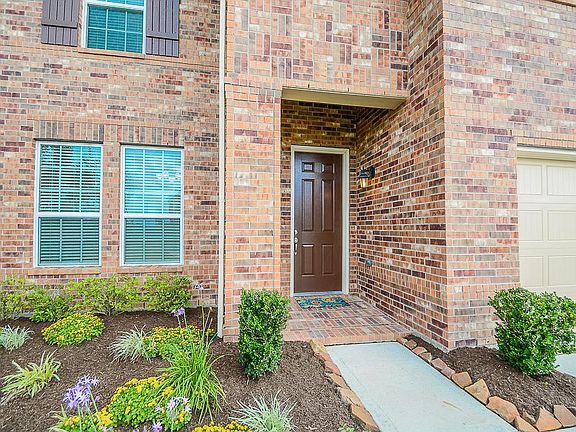 4th image of 26303 Creston Cliff Ct