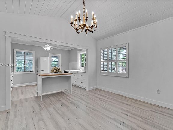 4th image of 50 NW 26th Ave #2/1