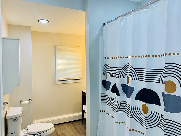 400 Charles St #1 — Photo 10