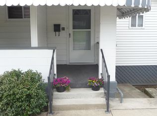 31 Becker St, Houston, PA 15342