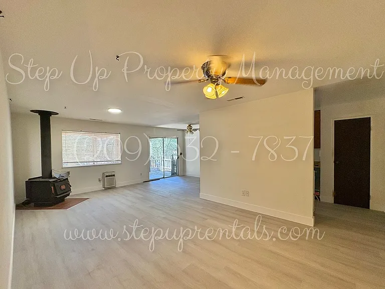 19046 Digger Pine St — Photo 3