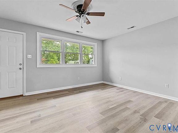 4th image of 9504 Gardenia Dr