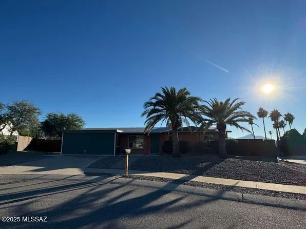 7836 N Soledad Ave, Tucson, AZ 85741