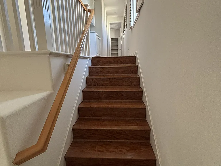 stairs/hardwood floors