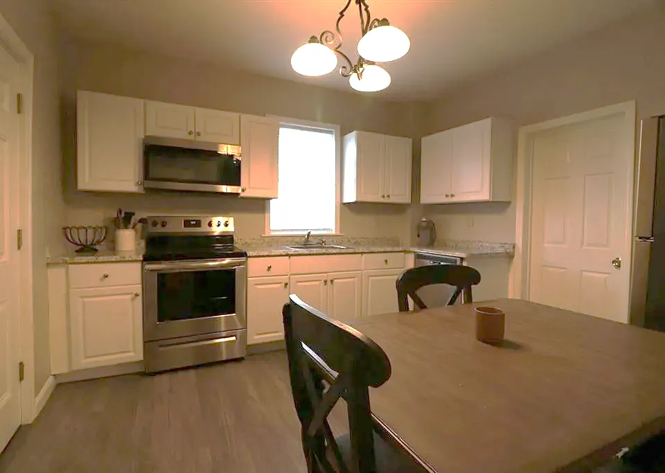 9 Columbia St #1