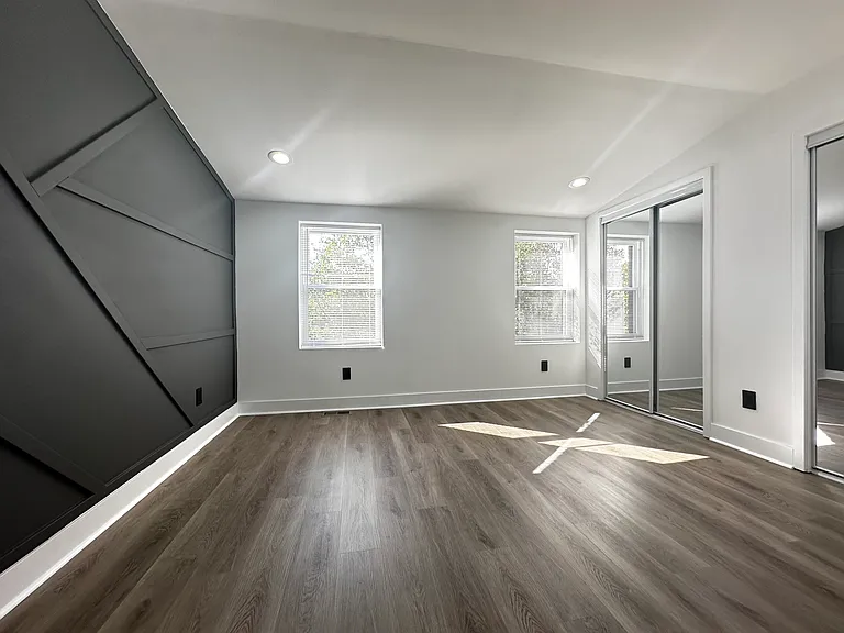 1015 S 6th St #2 — Photo 15