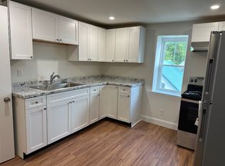 13 Center St #5, Skowhegan, ME 04976