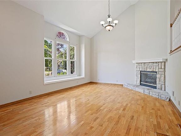 5th image of 7600 W 156th Pl